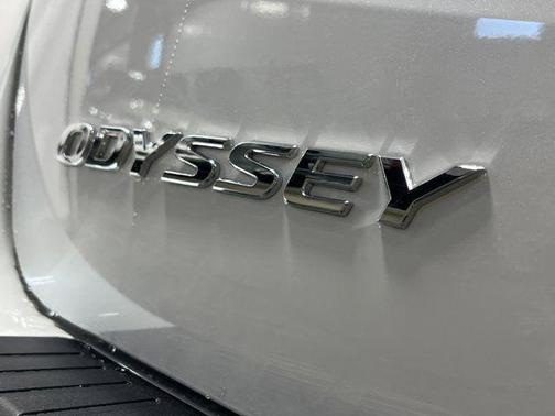 Platinum White Pearl 2026 Honda Odyssey EX-L