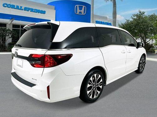 Platinum White Pearl 2026 Honda Odyssey Elite