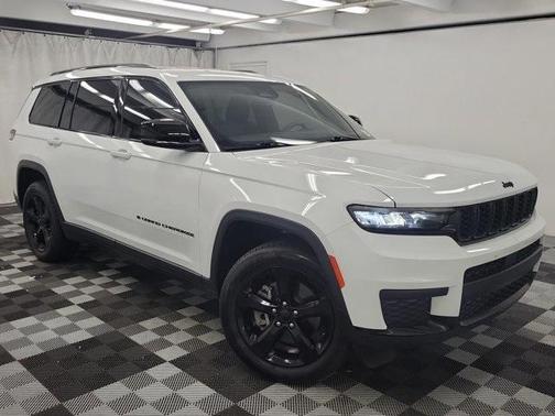 2023 Jeep Grand Cherokee L Laredo