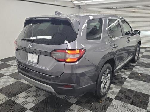 2023 Honda Pilot EX-L 8-Passenger