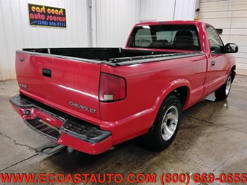 2002 Chevrolet S-10 Base