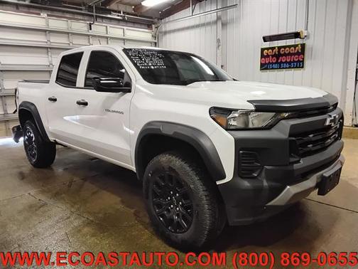 Summit White 2024 Chevrolet Colorado Trail Boss