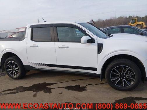 Oxford White 2023 Ford Maverick Lariat