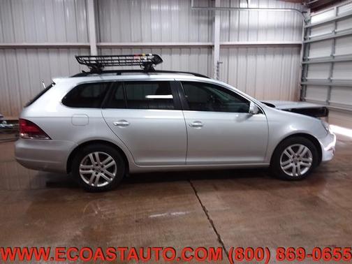 Photo 4 of 20 of 2013 Volkswagen Jetta SportWagen TDI
