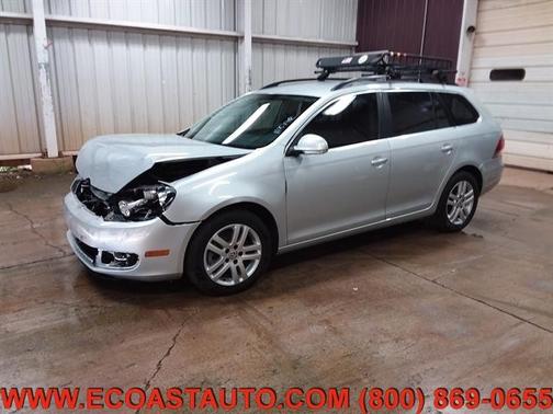 Photo 2 of 20 of 2013 Volkswagen Jetta SportWagen TDI