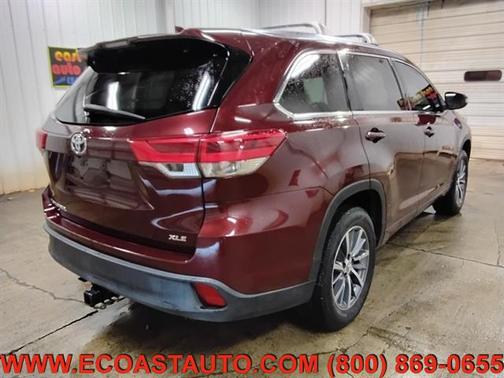 2017 Toyota Highlander SE