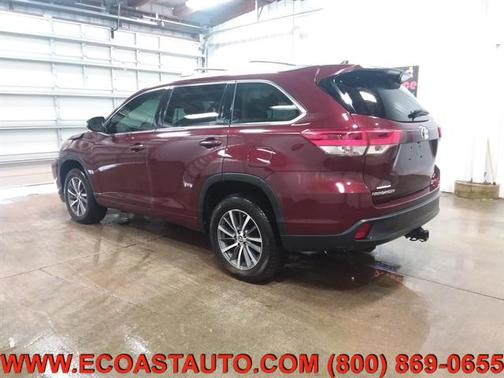 2017 Toyota Highlander SE