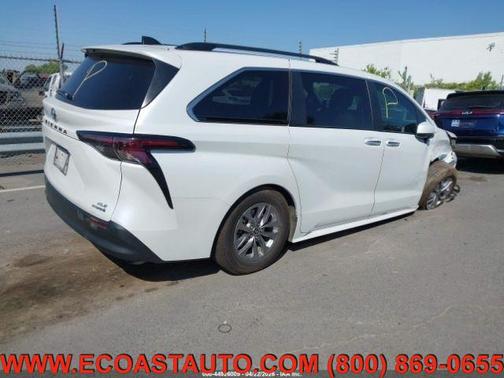 Wind Chill Pearl 2023 Toyota Sienna XLE