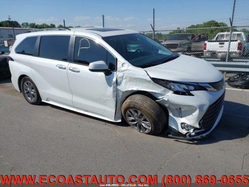 Wind Chill Pearl 2023 Toyota Sienna XLE
