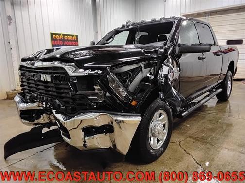 2025 RAM 2500 Tradesman CREW CAB 4WD