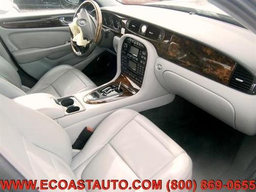 Photo 5 of 7 of 2005 Jaguar XJ8 L