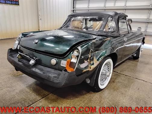 GREEN 1977 MG MGB