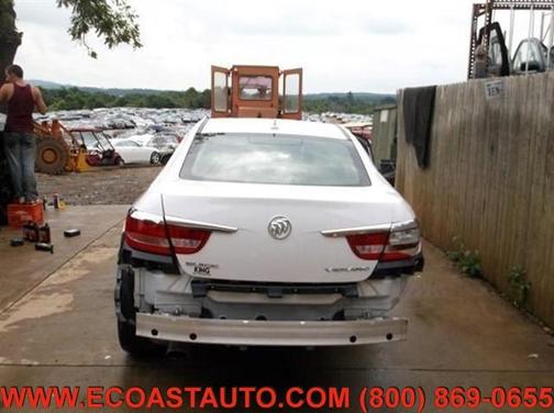 Photo 5 of 8 of 2012 Buick Verano Base