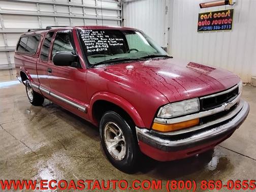 2003 Chevrolet S-10 Base