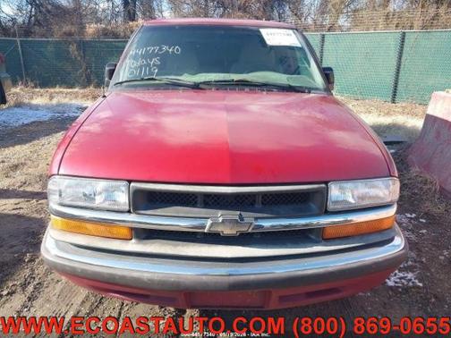 2003 Chevrolet S-10 Base