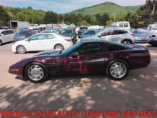 BURGUNDY 1993 Chevrolet Corvette Base