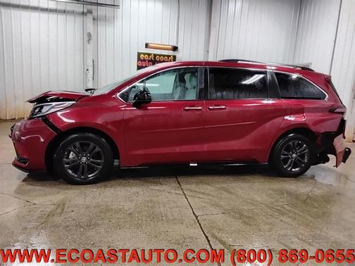 Ruby Flare Pearl 2024 Toyota Sienna XSE 7 Passenger