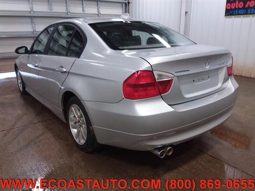 2006 BMW 325 325i Sedan