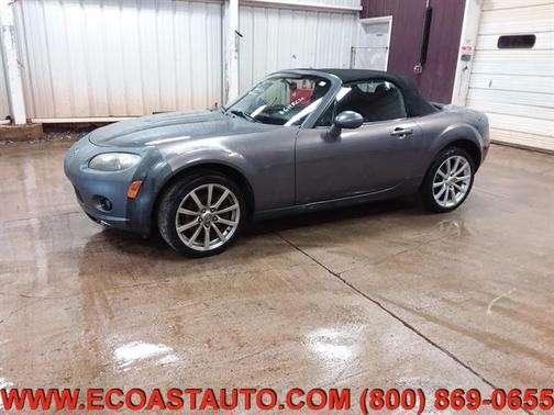 Photo 2 of 14 of 2006 Mazda MX-5 Miata Sport