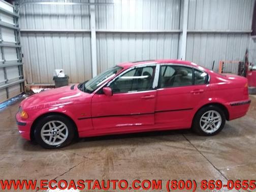 2000 BMW 323 323i Sedan
