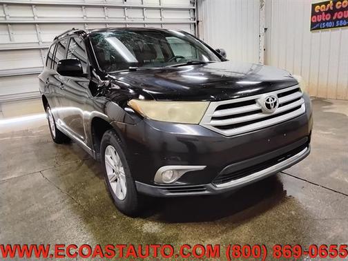 Black 2011 Toyota Highlander SE