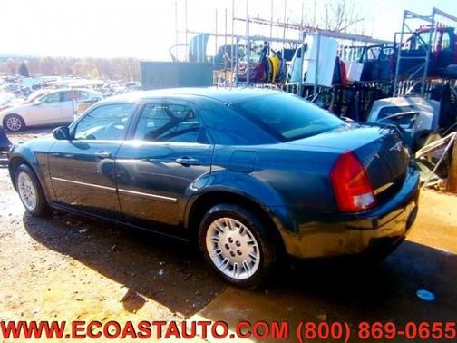 Photo 3 of 7 of 2007 Chrysler 300 Base