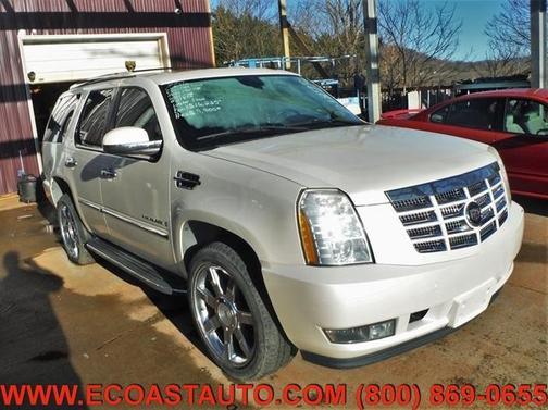 Photo 3 of 12 of 2007 Cadillac Escalade