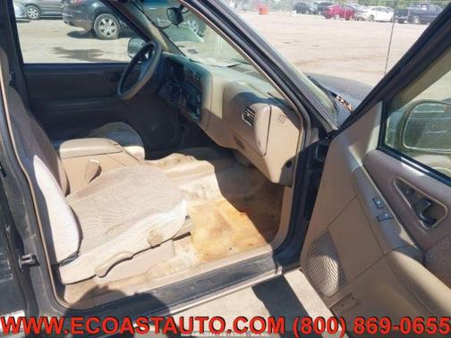 BLACK AND GOLD 1996 Chevrolet S-10 Base