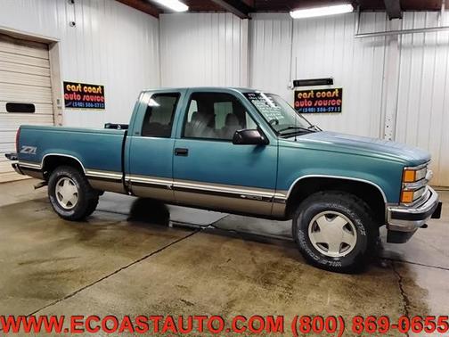 Medium Blue-Green (Met) 1997 Chevrolet 1500 Fleetside