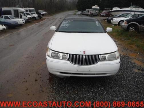 Photo 5 of 12 of 2000 Lincoln Town Car Executive