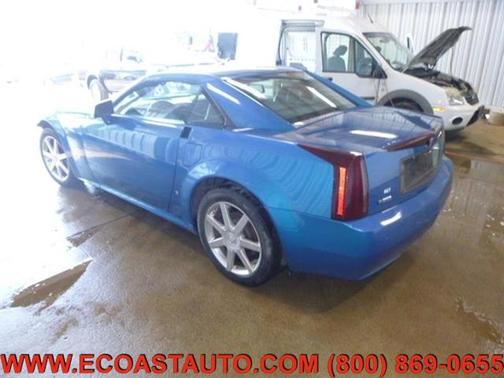 Photo 3 of 10 of 2008 Cadillac XLR