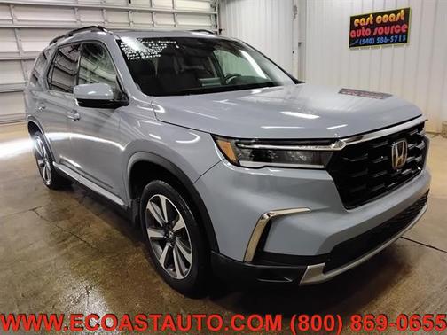 2025 Honda Pilot Touring 8-Passenger