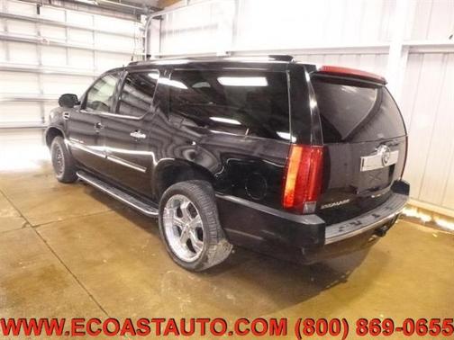 Photo 3 of 12 of 2007 Cadillac Escalade ESV Base