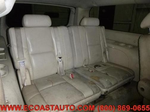 Photo 4 of 12 of 2007 Cadillac Escalade ESV Base