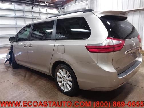 2017 Toyota Sienna XLE