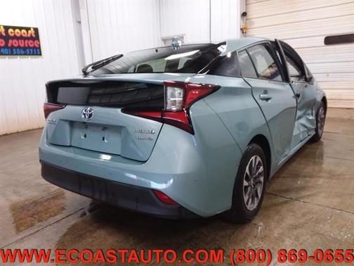 2022 Toyota Prius LE