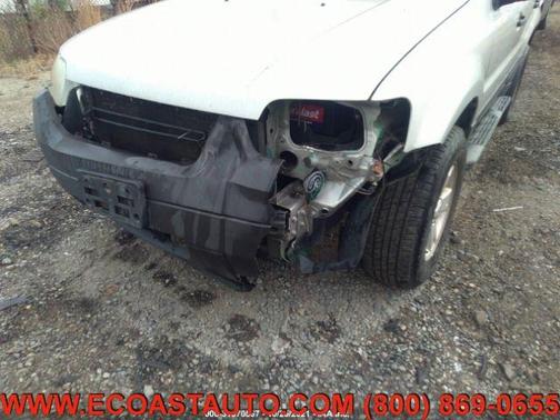 Photo 5 of 10 of 2006 Ford Escape XLT