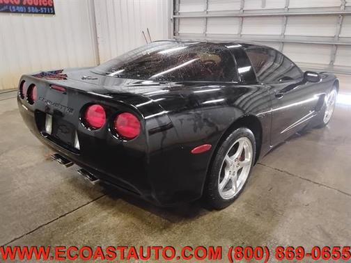 2004 Chevrolet Corvette Base