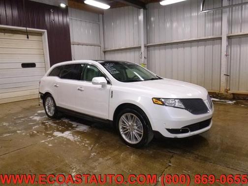 Photo 5 of 21 of 2014 Lincoln MKT EcoBoost