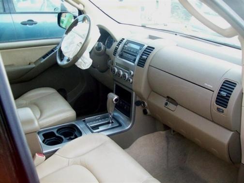 2006 Nissan Pathfinder SE