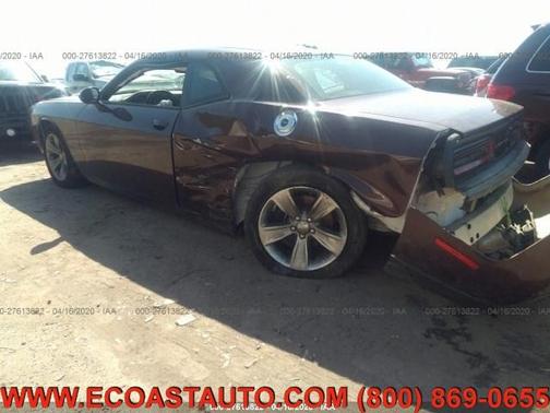 Photo 2 of 8 of 2015 Dodge Challenger SXT
