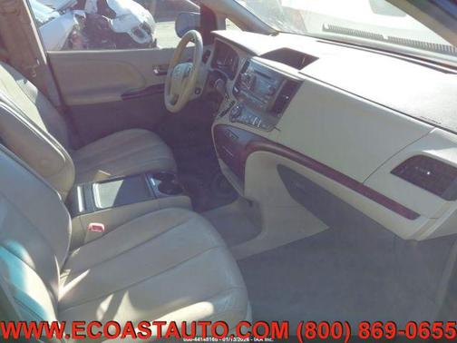 2014 Toyota Sienna XLE