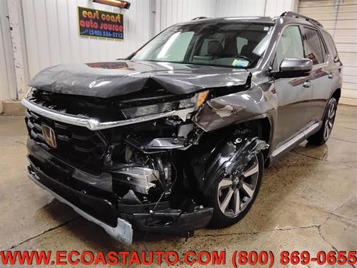 2025 Honda Pilot Touring 8-Passenger