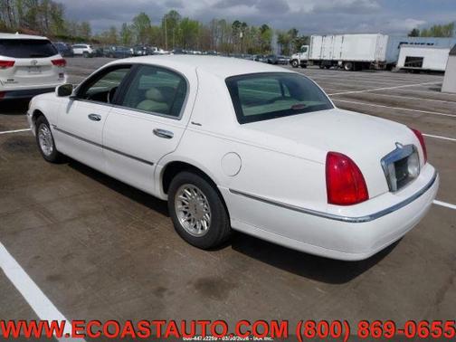 1999 Lincoln Town Car Signature