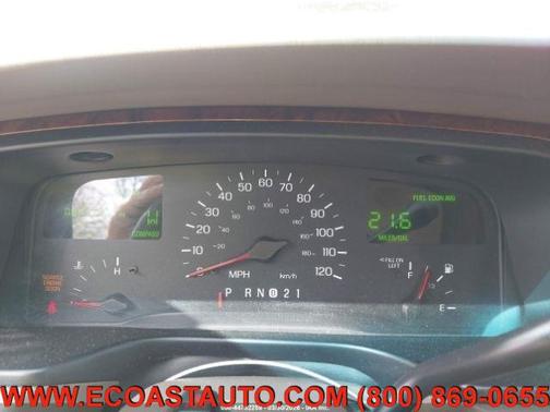 1999 Lincoln Town Car Signature