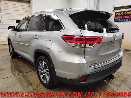 Celestial Silver Metallic 2019 Toyota Highlander XLE