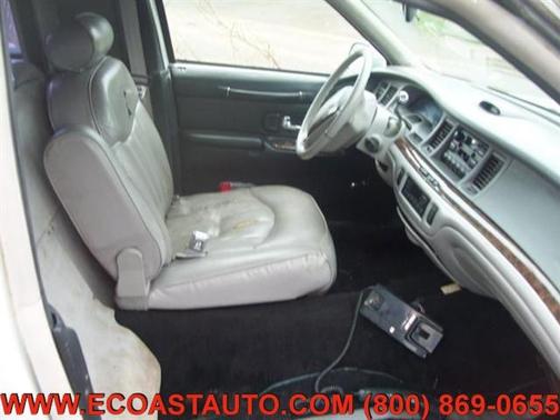 Photo 5 of 7 of 1996 Lincoln Town Car Executive
