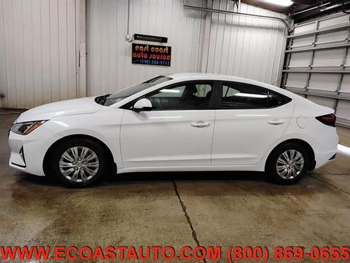 2019 Hyundai ELANTRA SE