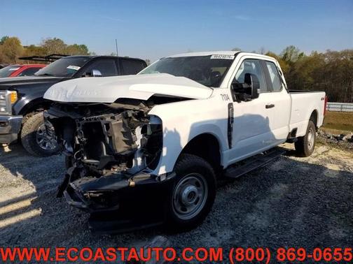 Oxford White 2024 Ford F-250 XL