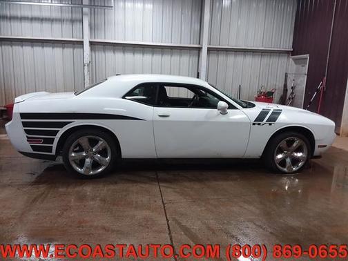Photo 4 of 18 of 2011 Dodge Challenger R/T